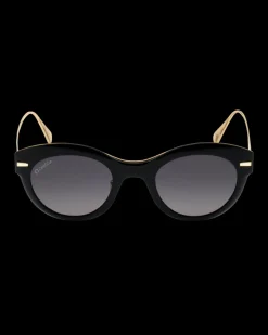 Cat eye style, woman