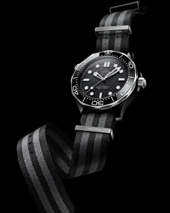 43.5 mm, black ceramic on NATO strap