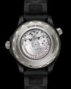 43.5 mm, black ceramic on rubber strap