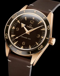 41 mm, Bronze gold on leather strap