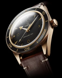 41 mm, Bronze gold on leather strap