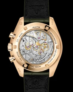42 mm, Moonshine™ gold on leather strap