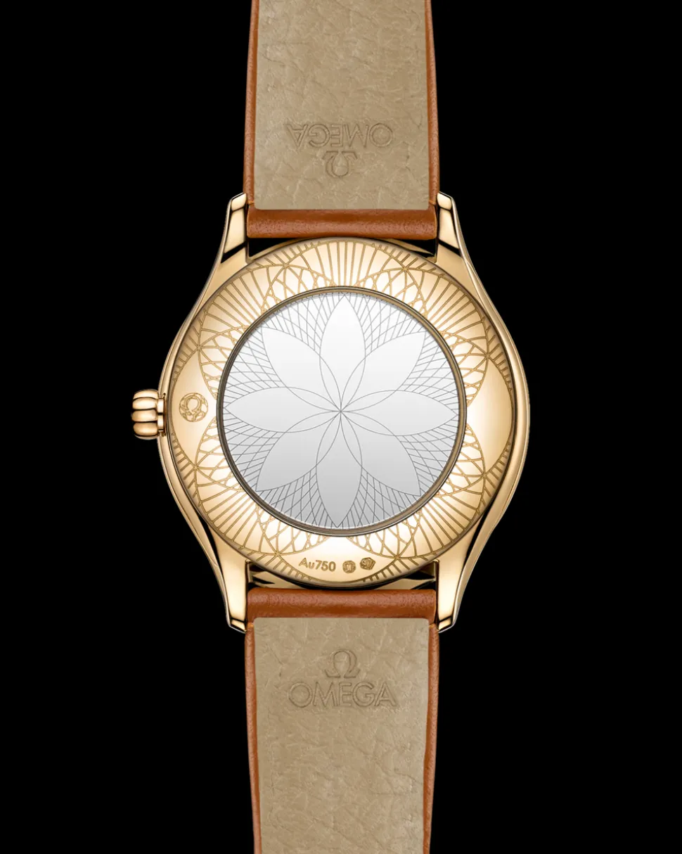 26 mm, Moonshine™ gold on leather strap