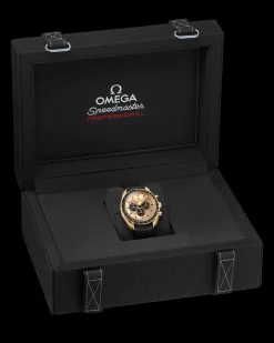42 mm, Moonshine™ gold on rubber strap