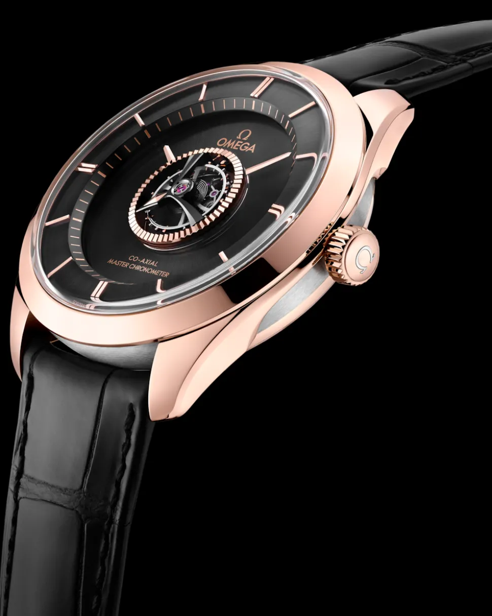43 mm, Sedna™ gold ‑ Canopus Gold™ on leather strap