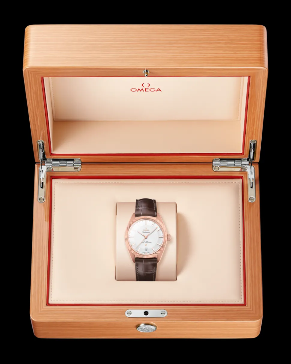 39 mm, Sedna™ gold on leather strap