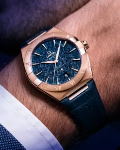 39 mm, Sedna™ gold on leather strap