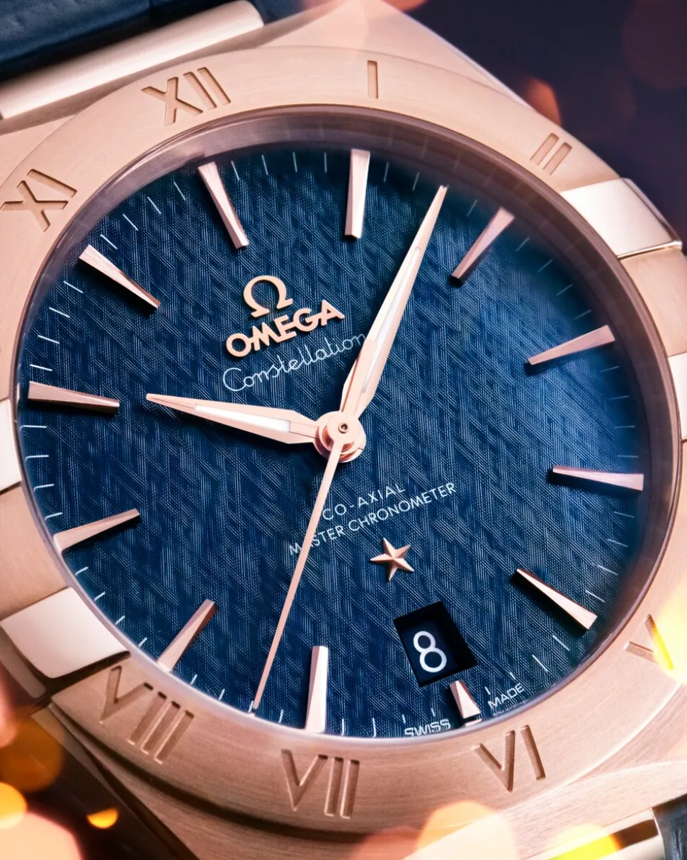 39 mm, Sedna™ gold on leather strap