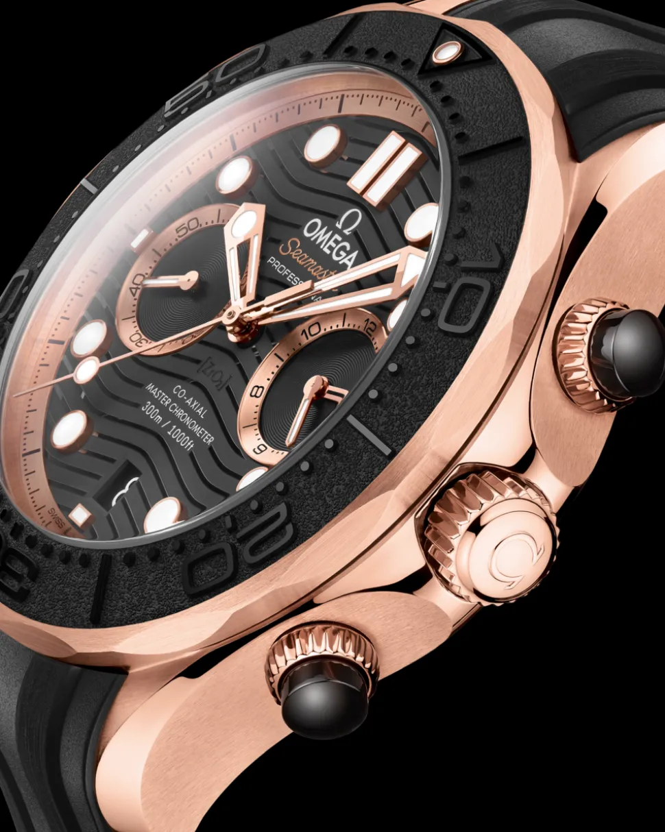44 mm, Sedna™ gold on rubber strap