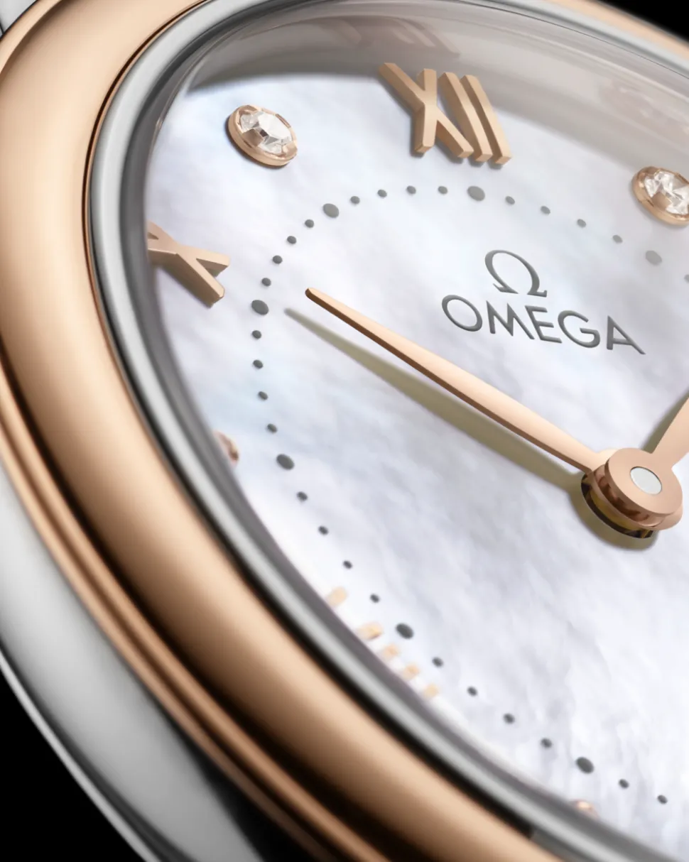 30 mm, steel ‑ Sedna™ gold on leather strap