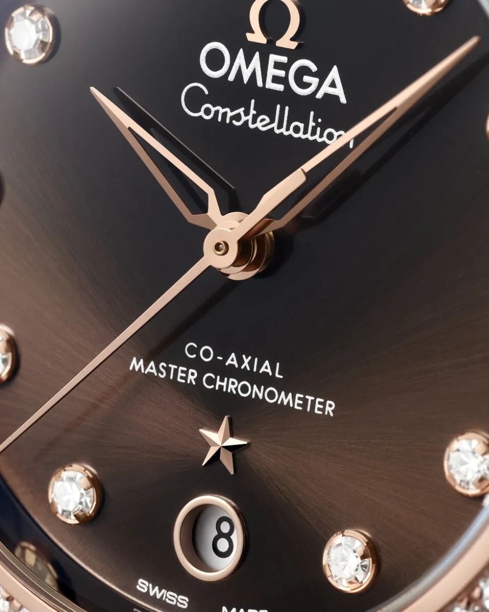 36 mm, steel ‑ Sedna™ gold on leather strap