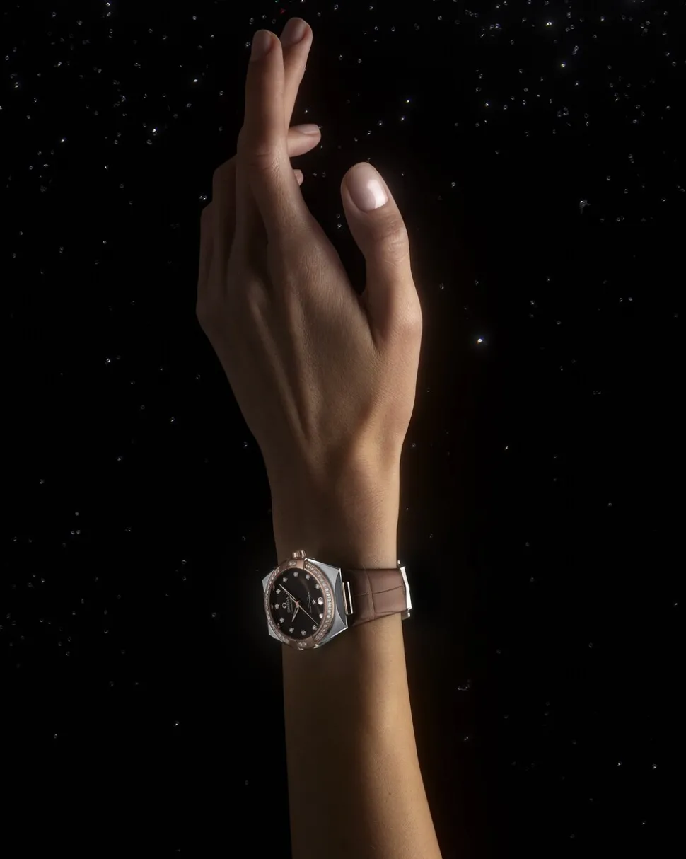 36 mm, steel ‑ Sedna™ gold on leather strap
