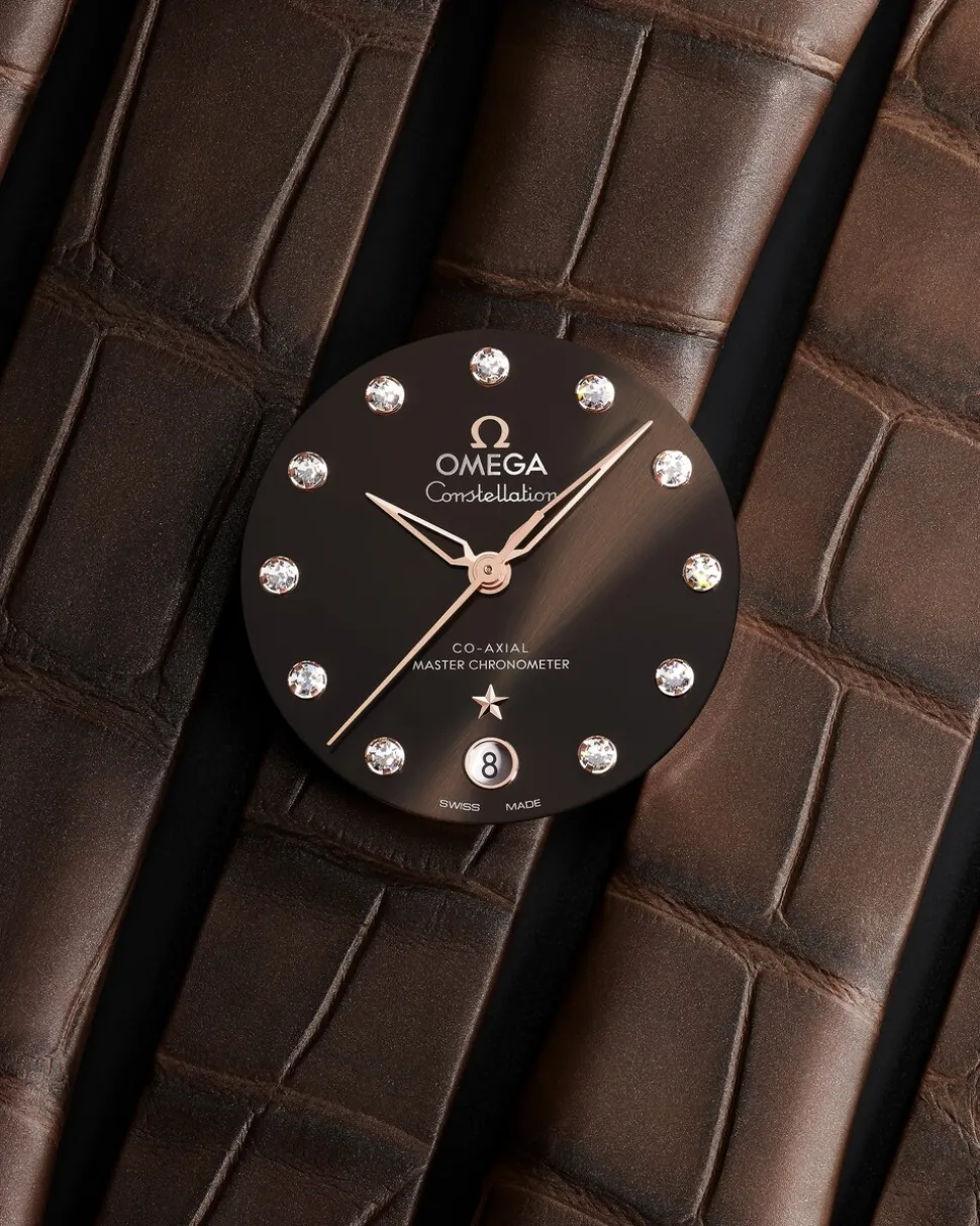 36 mm, steel ‑ Sedna™ gold on leather strap