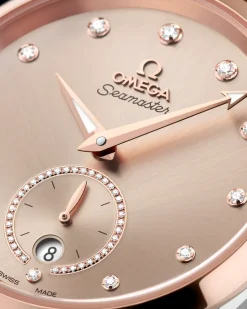 38 mm, steel ‑ Sedna™ gold on leather strap