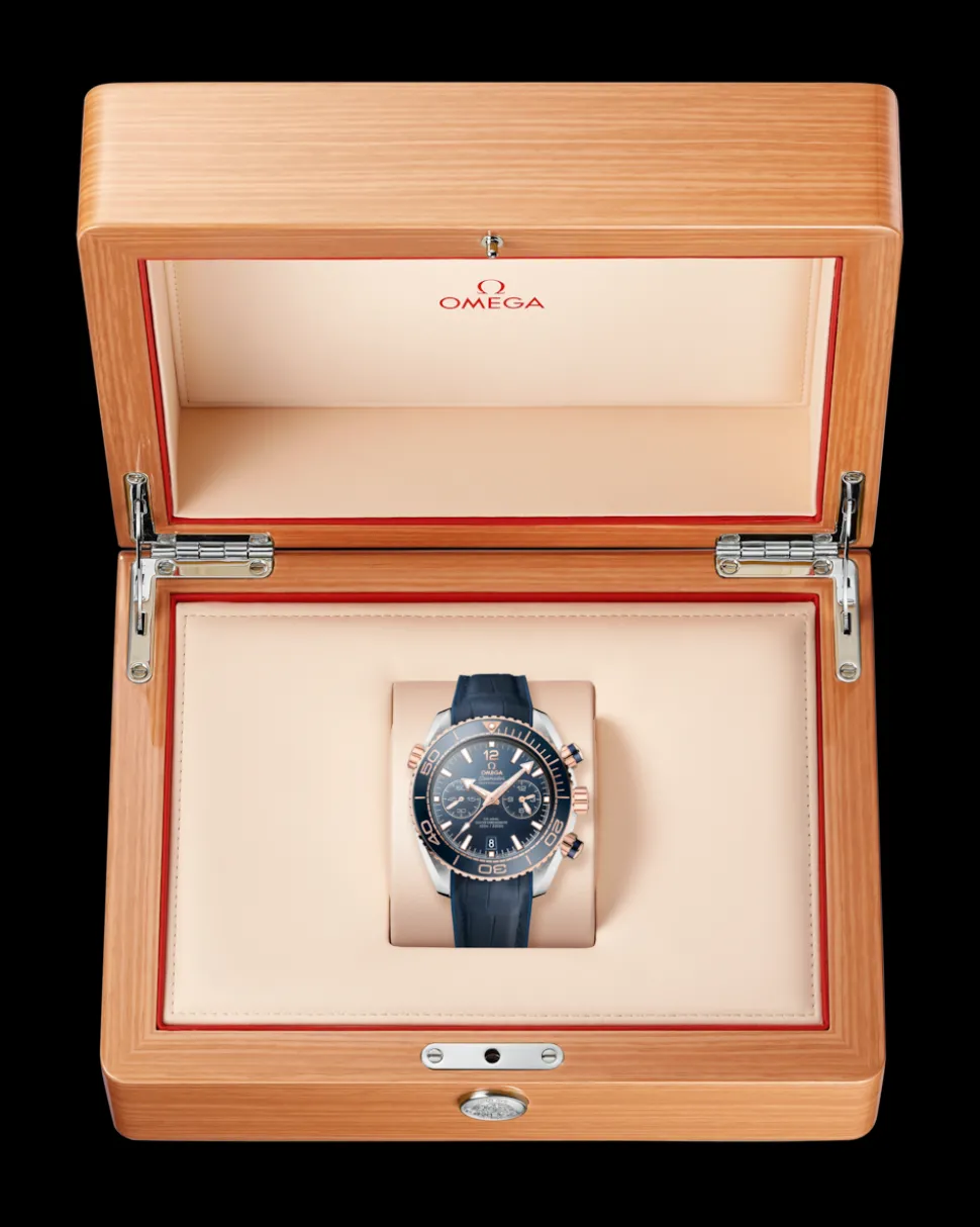45.5 mm, steel ‑ Sedna™ gold on leather strap with rubber lining