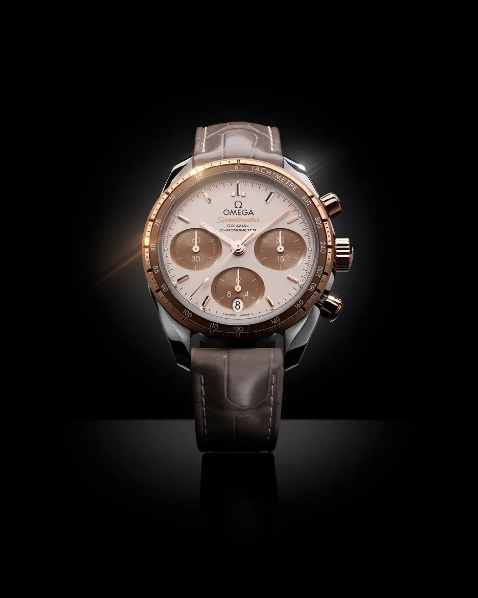 38 mm, steel ‑ Sedna™ gold on leather strap