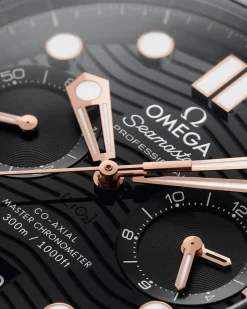 44 mm, steel ‑ Sedna™ gold on rubber strap