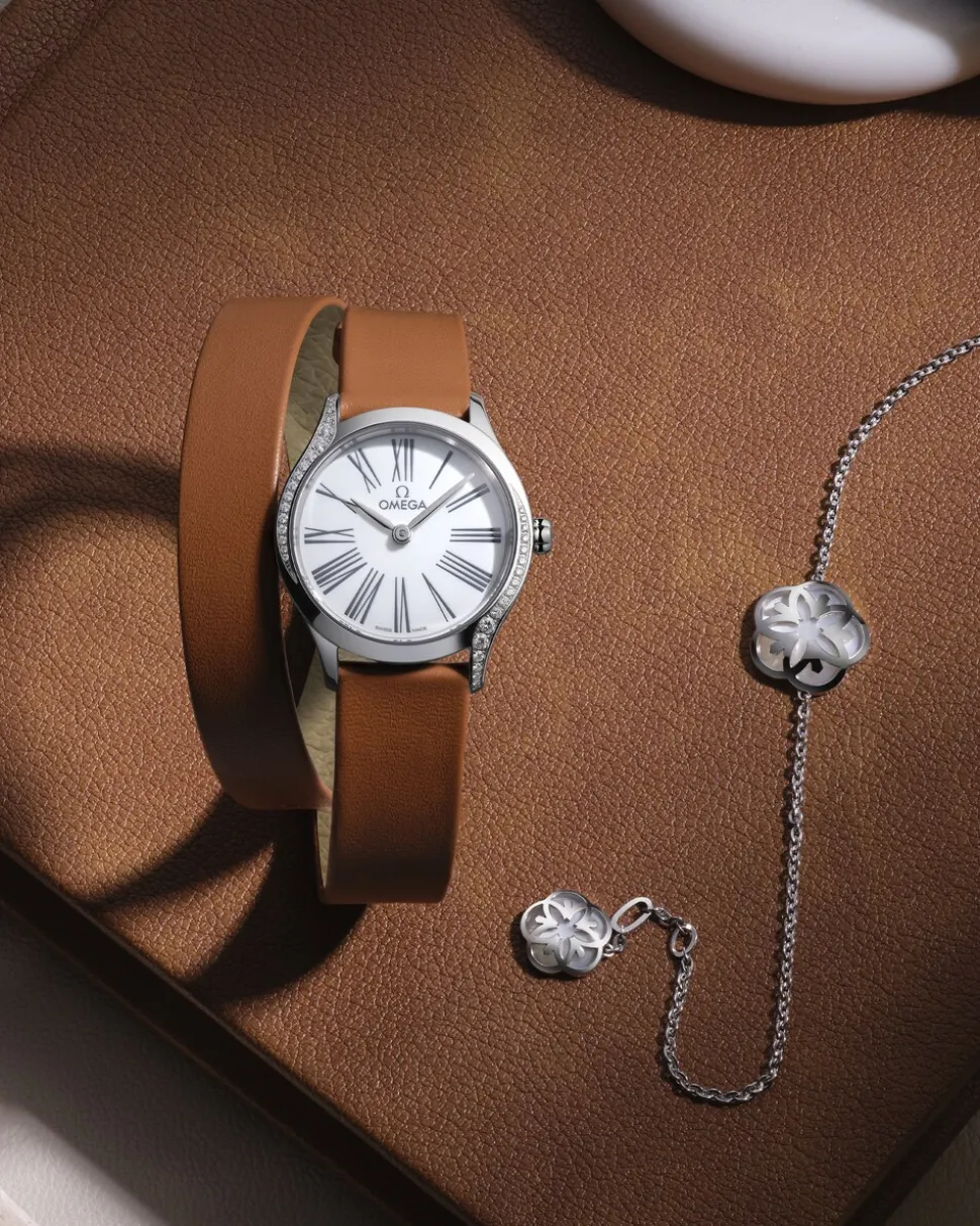 26 mm, steel on leather