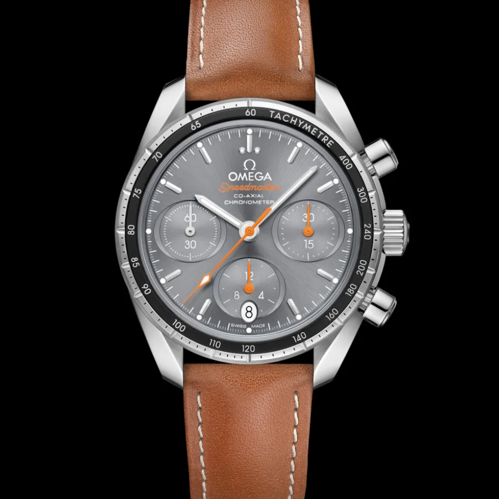 38 mm, steel on leather strap