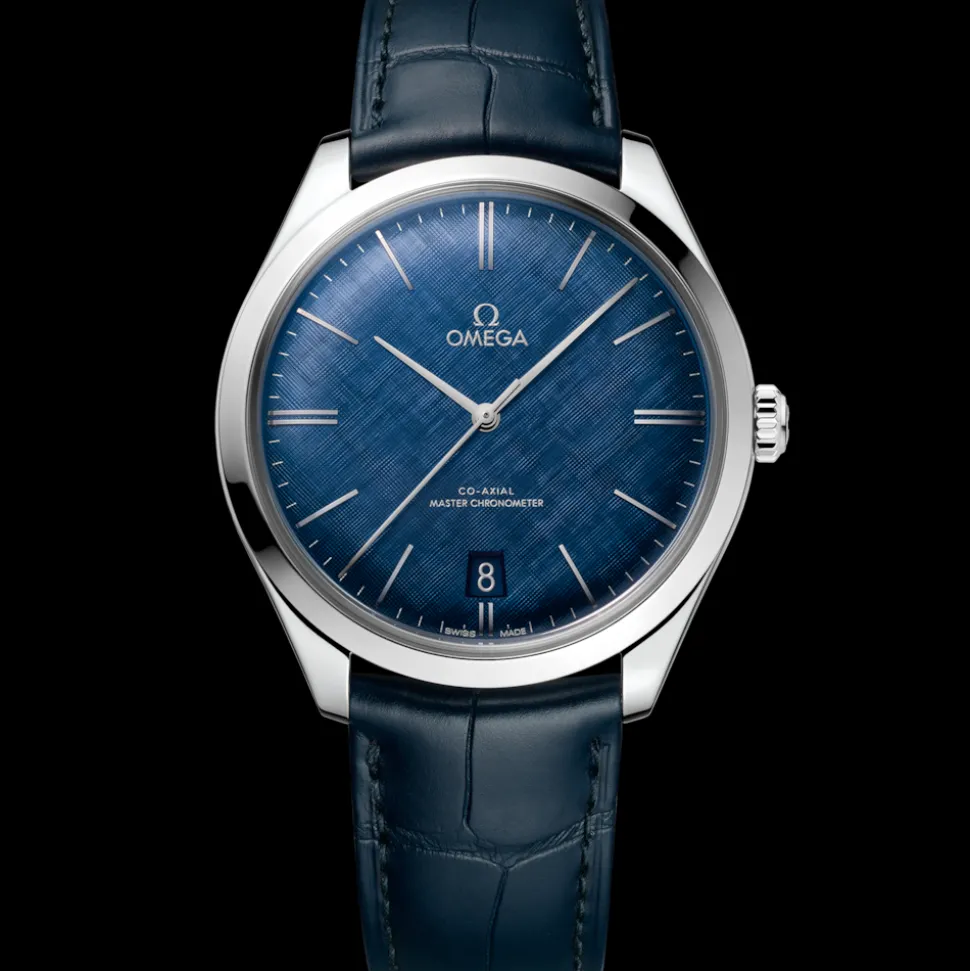40 mm, steel on leather strap
