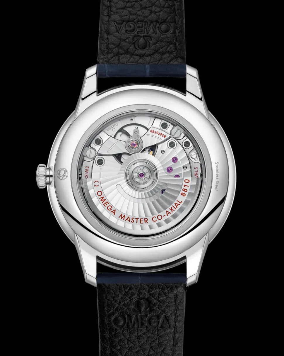 41 mm, steel on leather strap