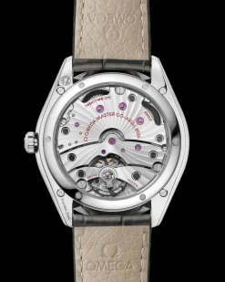 40 mm, steel on leather strap
