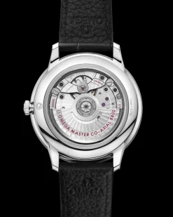40 mm, steel on leather strap
