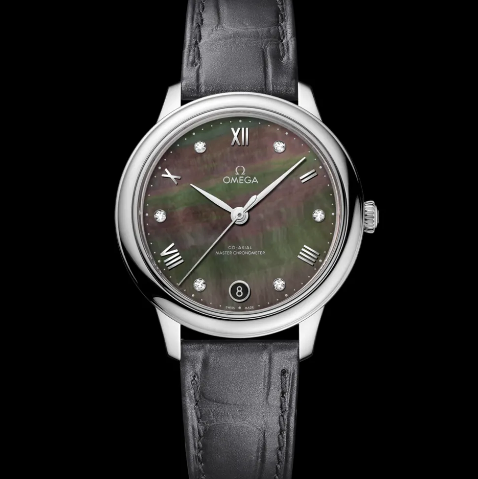 34 mm, steel on leather strap