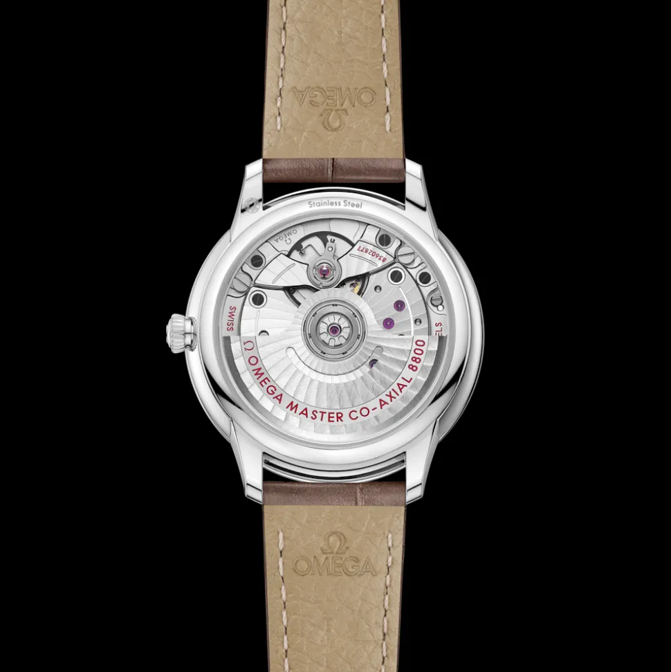 34 mm, steel on leather strap
