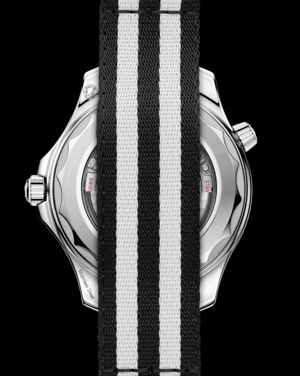 42 mm, steel on NATO strap