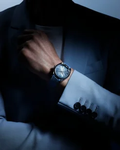 41 mm, steel on rubber strap
