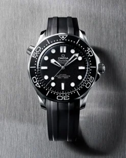 42 mm, steel on rubber strap