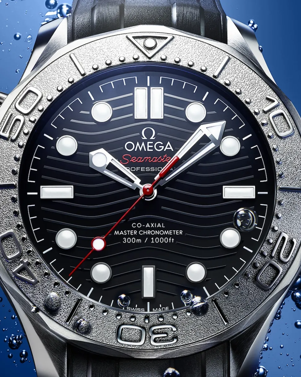 42 mm, steel on rubber strap