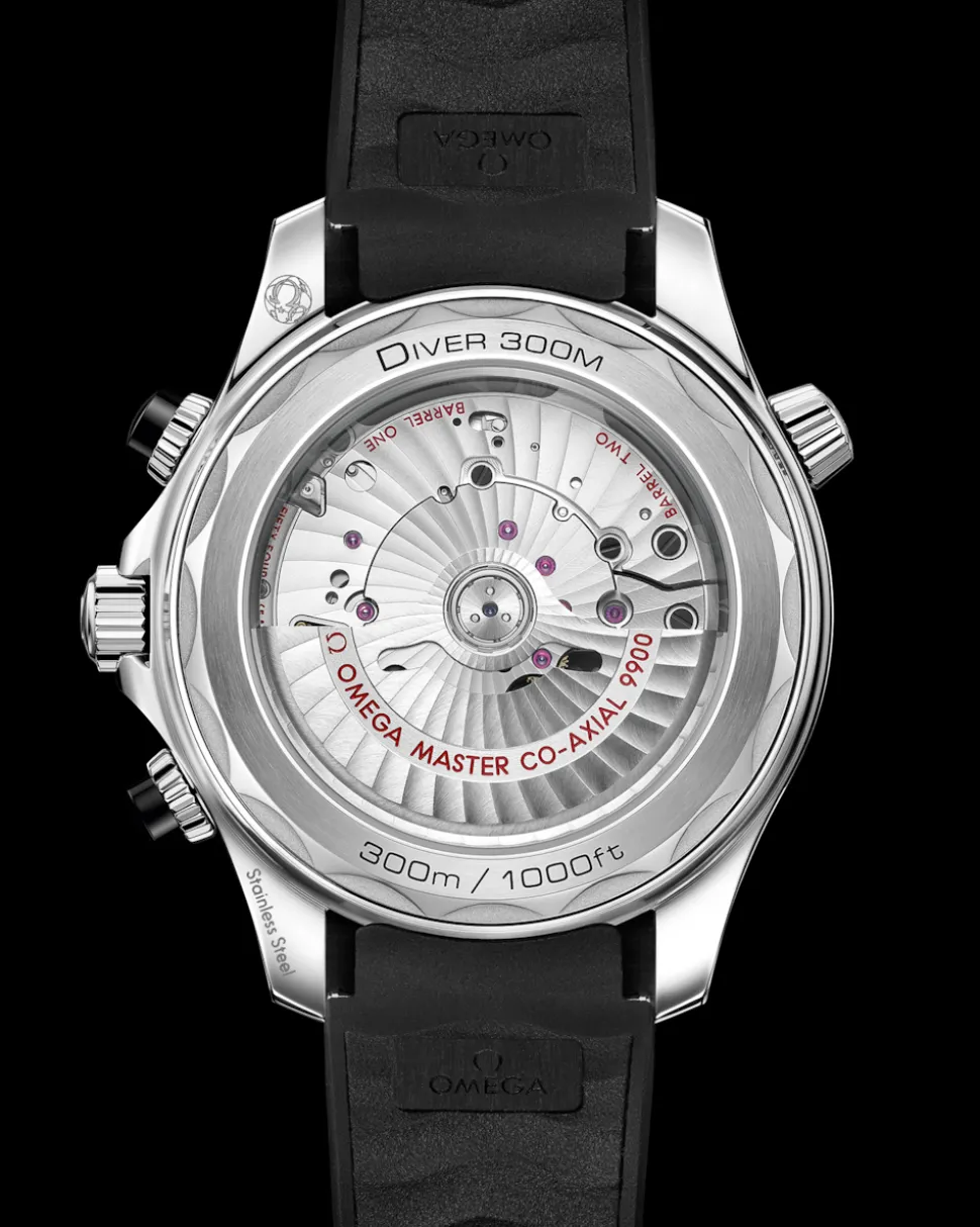 44 mm, steel on rubber strap