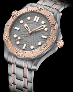 42 mm, titanium ‑ tantalum ‑ Sedna™ gold on titanium ‑ tantalum ‑ Sedna™ gold