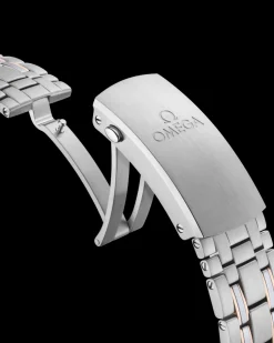 44 mm, titanium ‑ tantalum ‑ Sedna™ gold on titanium ‑ tantalum ‑ Sedna™ gold