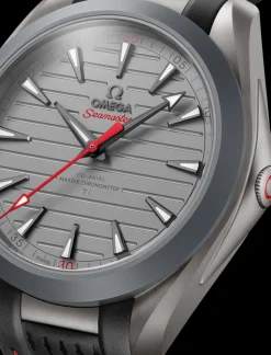 41 mm, titanium on rubber strap