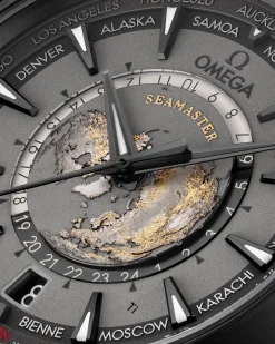 43 mm, titanium on rubber strap