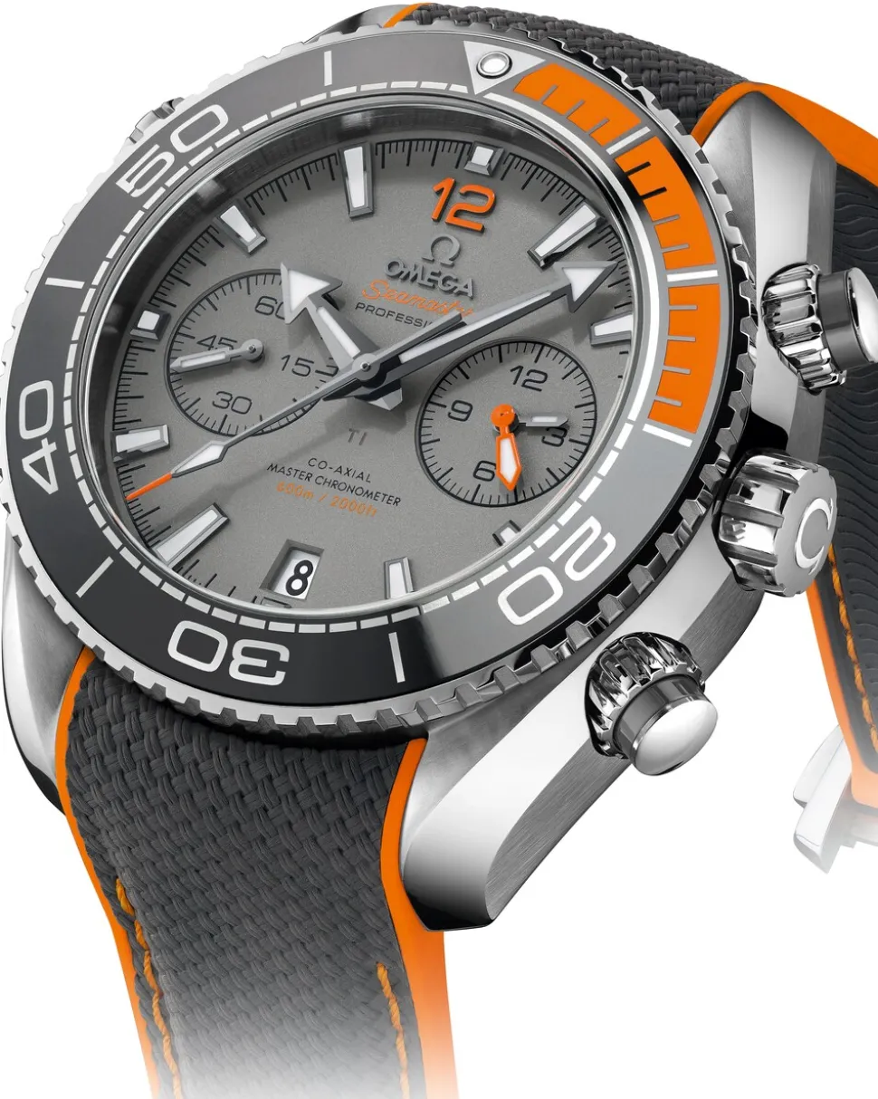 45.5 mm, titanium on rubber strap