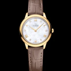 27.5 mm, yellow gold on leather strap