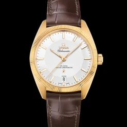 39 mm, yellow gold on leather strap