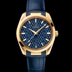 38 mm, yellow gold on leather strap